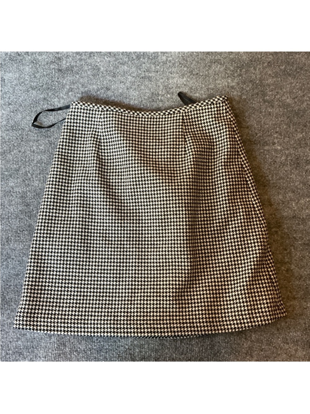 Vintage Ralph by Ralph Lauren Mini Skirt in Black and White houndstooth - Picture 2 of 11